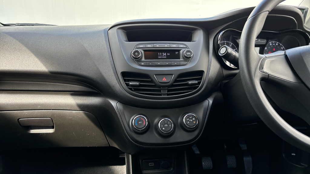 Vauxhall Viva Se Black #18