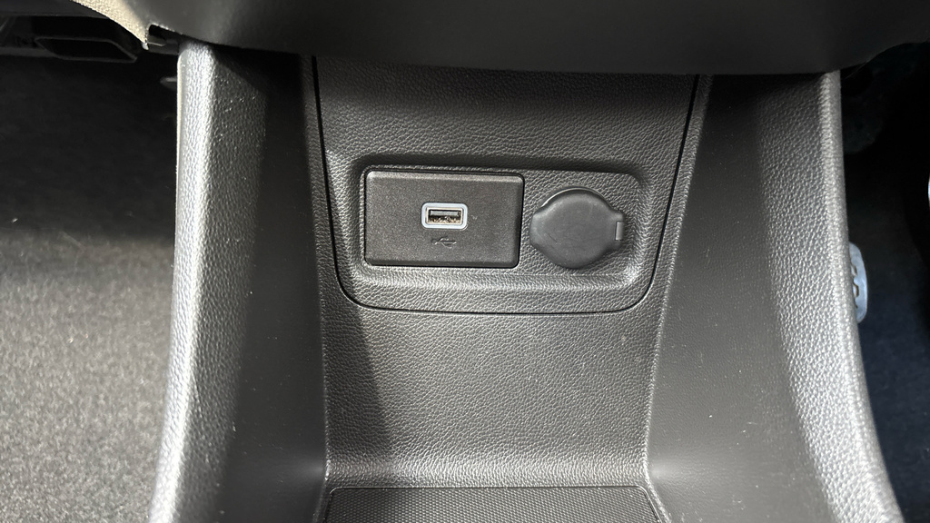 Vauxhall Viva Se Black #16