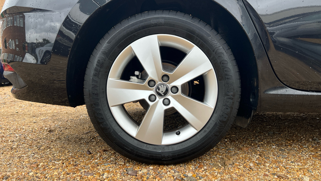 Skoda Scala Se Edition Silver #23