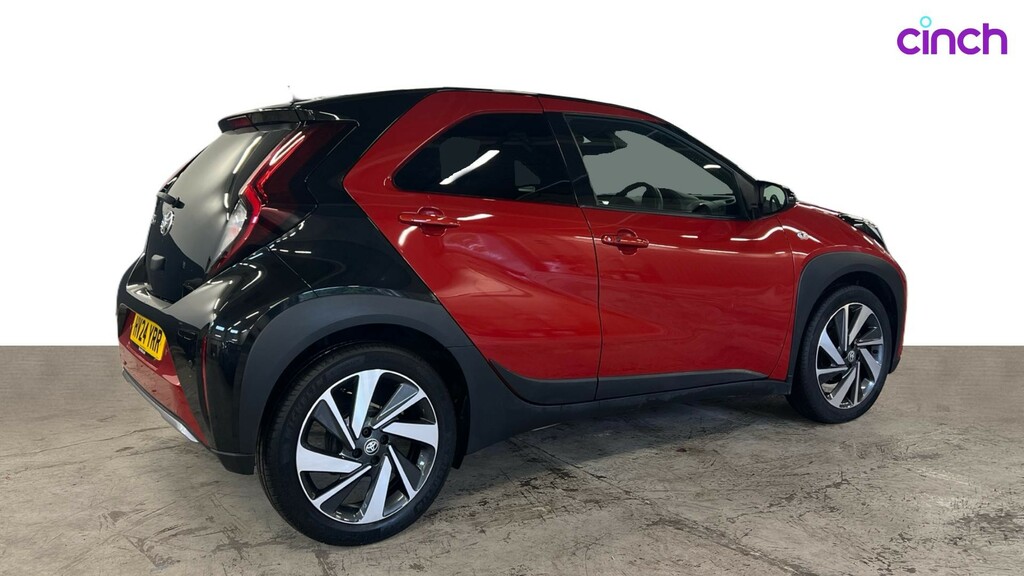 Toyota Aygo X 1L Edge White #3