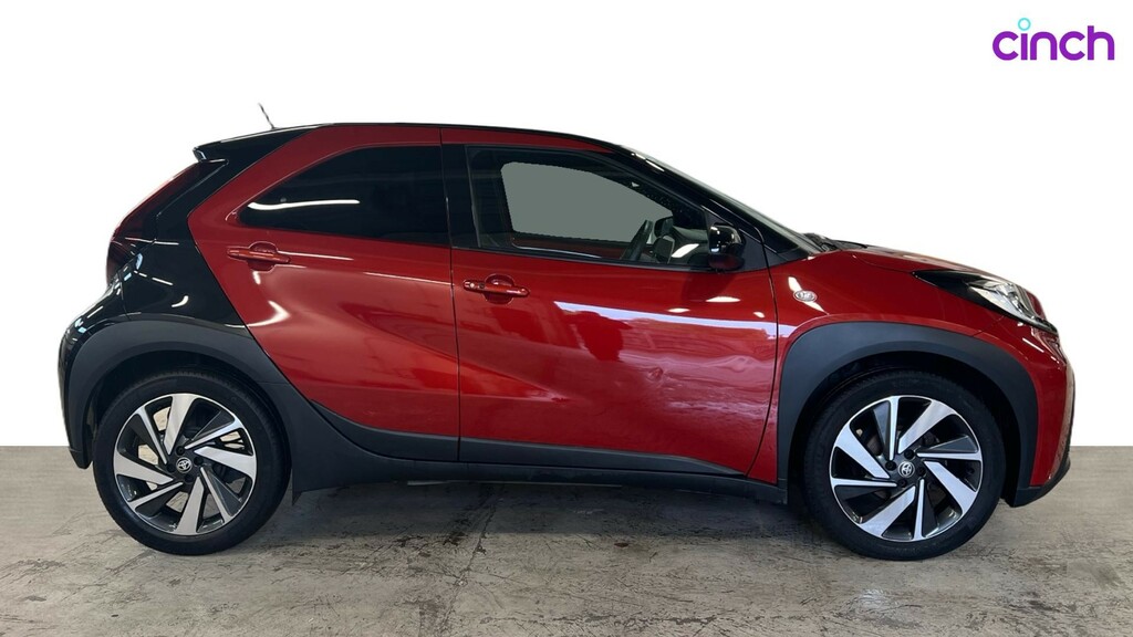 Toyota Aygo X 1L Edge White #2