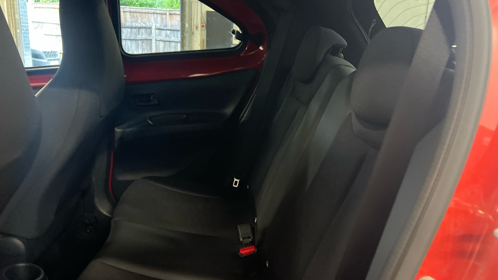 Toyota Aygo X 1L Edge White #17