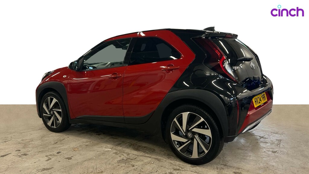 Toyota Aygo X 1L Edge White #5