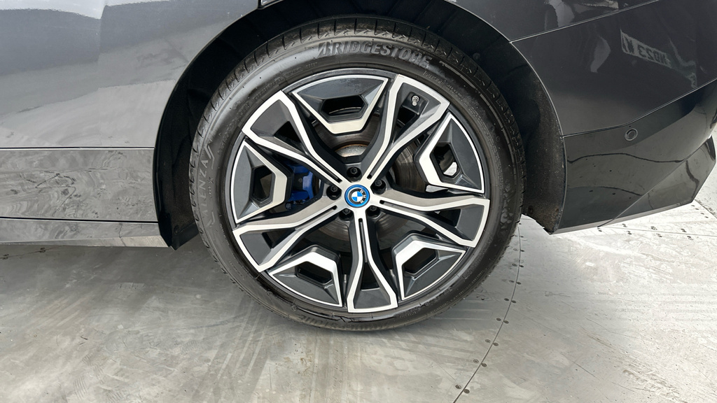 BMW iX M Sport Black #24