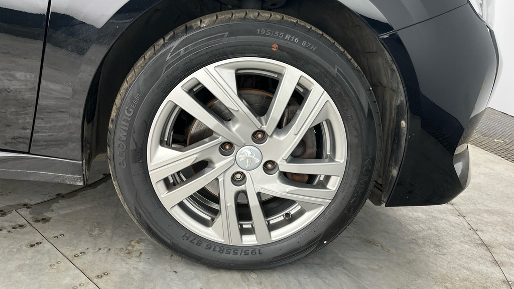 Peugeot 208 Active Grey #23