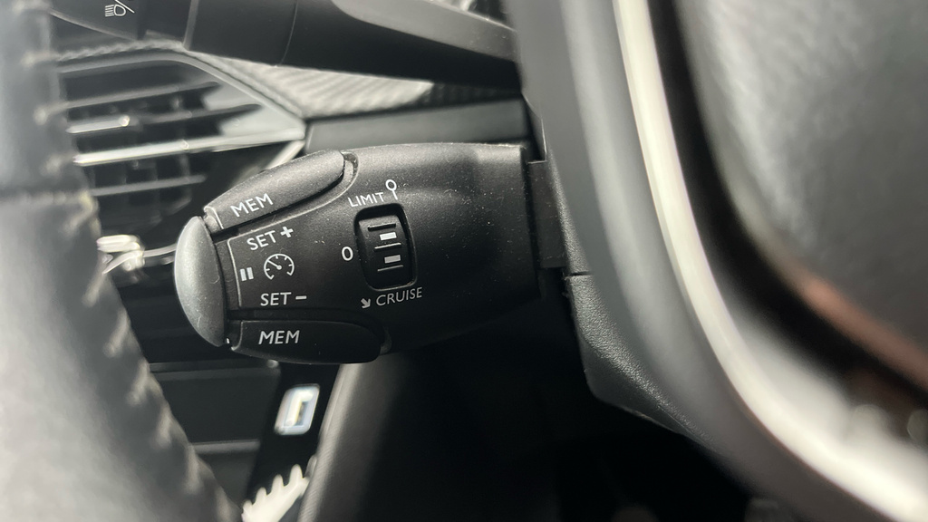 Peugeot 208 Active Grey #10