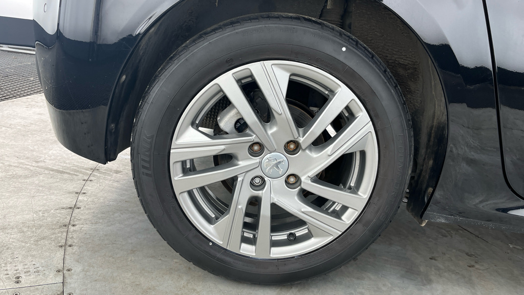 Peugeot 208 Active Grey #22