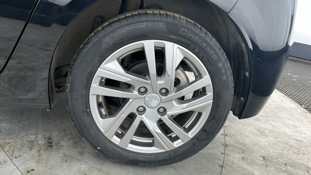 Peugeot 208 Active Grey #21