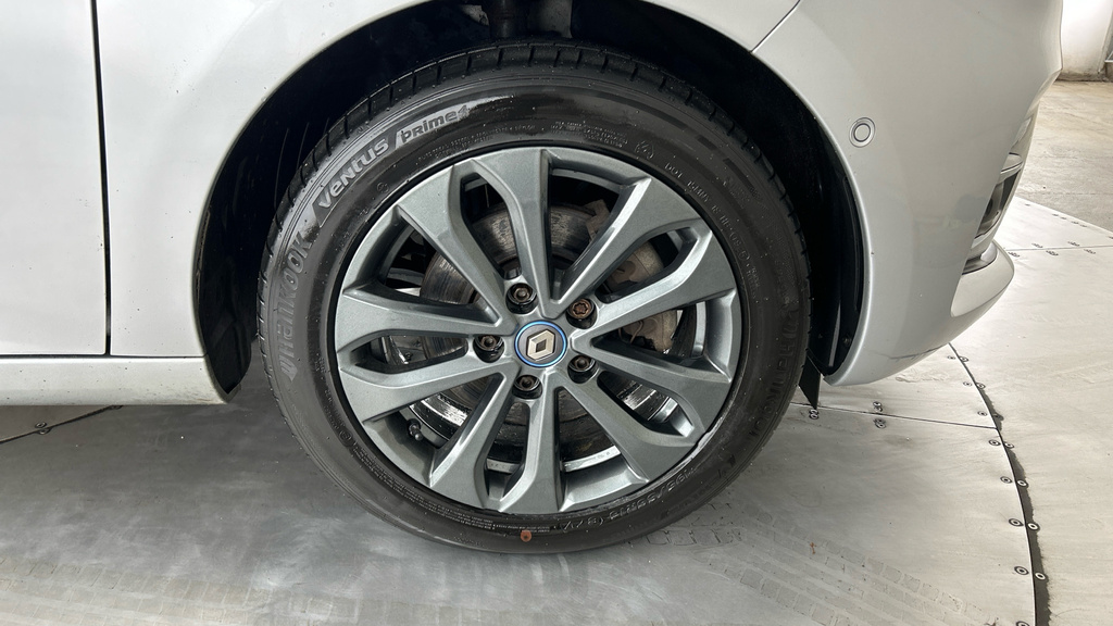 Renault Zoe Play White #26