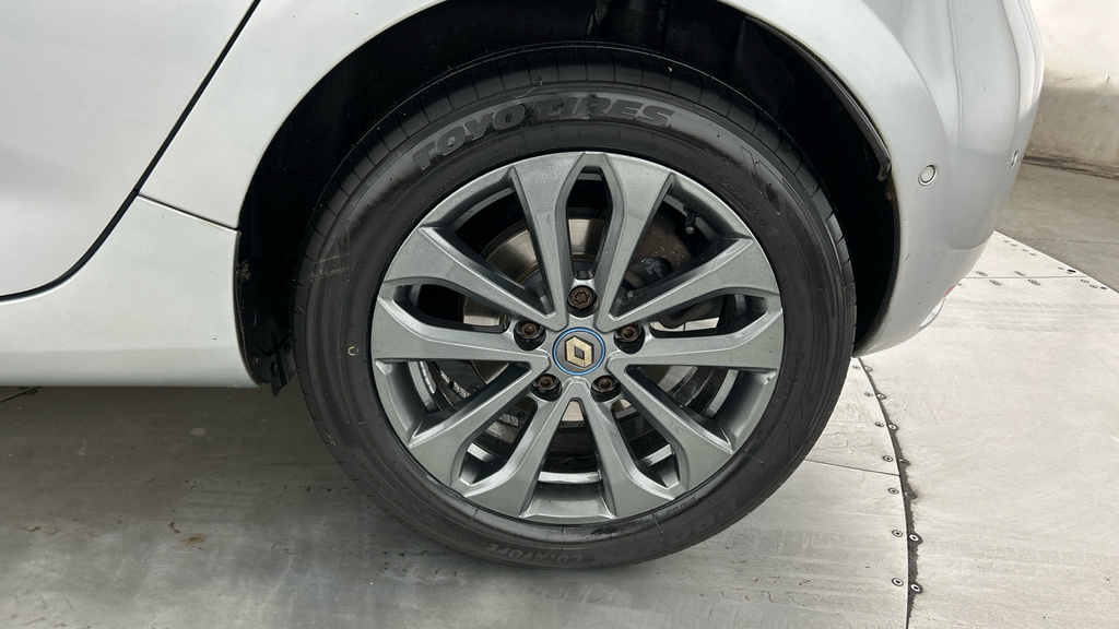 Renault Zoe Play White #24