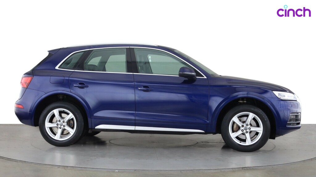 Audi Q5 Sport Black #2