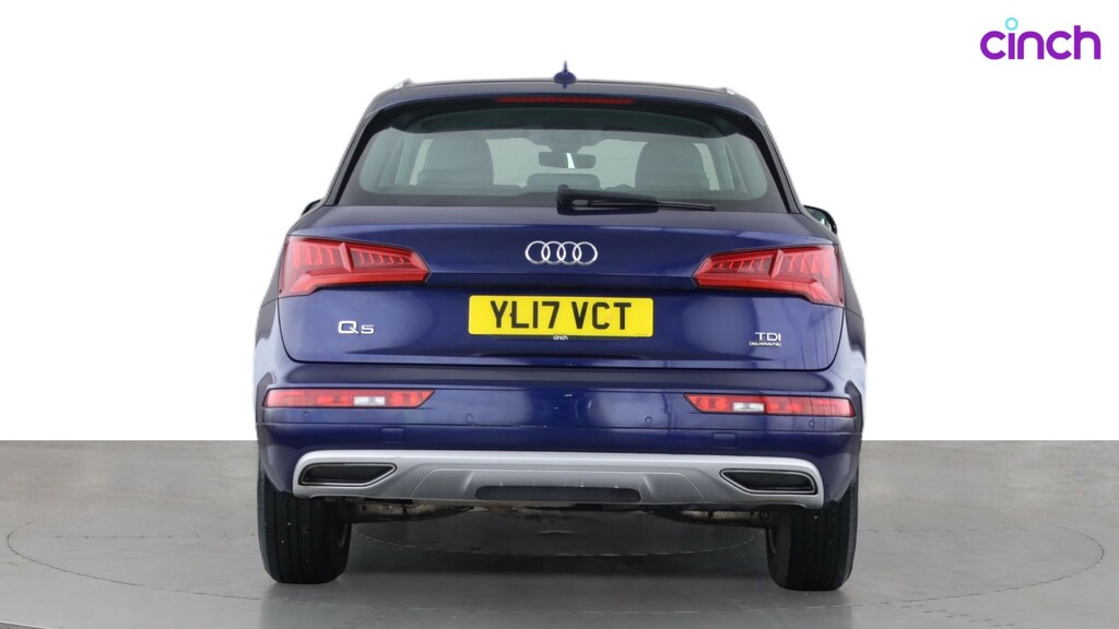 Audi Q5 Sport Black #6