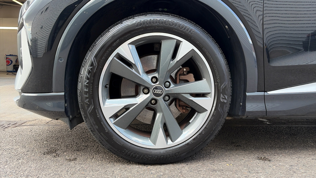 Audi Q4 E Tron Q4 E-tron Sport 40 Black #18