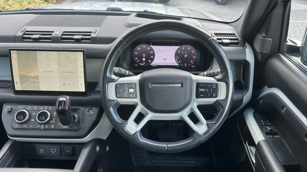 Land Rover Defender   #48