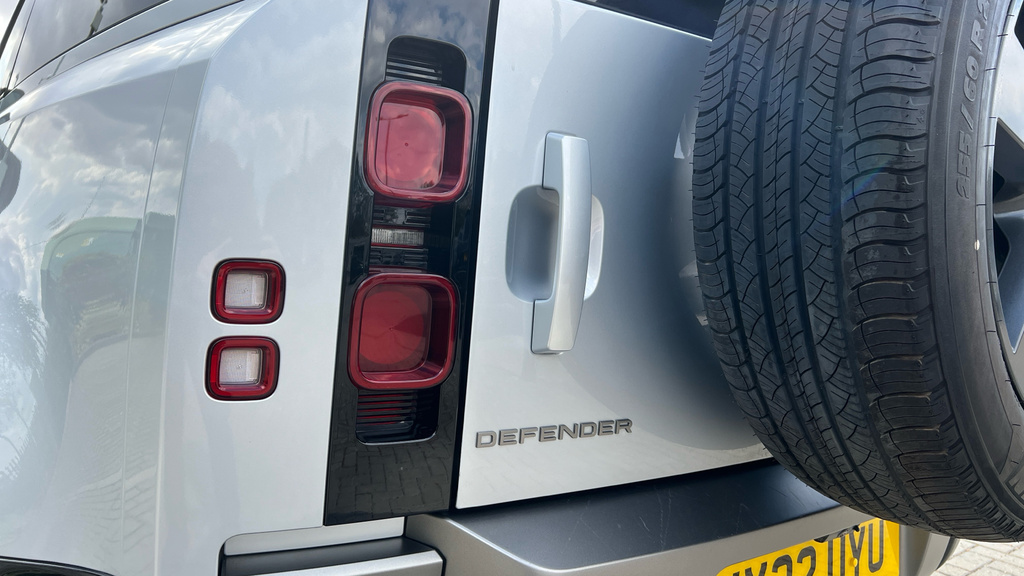 Land Rover Defender   #56