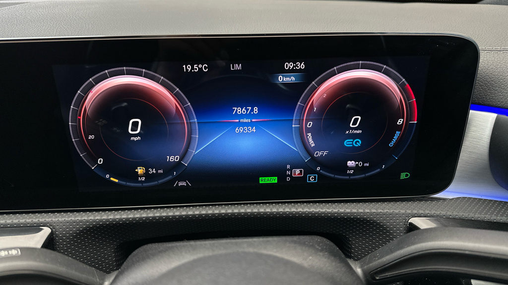 Mercedes-Benz CLA Class 200 Amg Line Executive Tip Black #23
