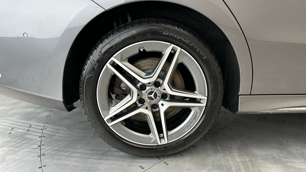 Mercedes-Benz CLA Class 200 Amg Line Executive Tip Black #29