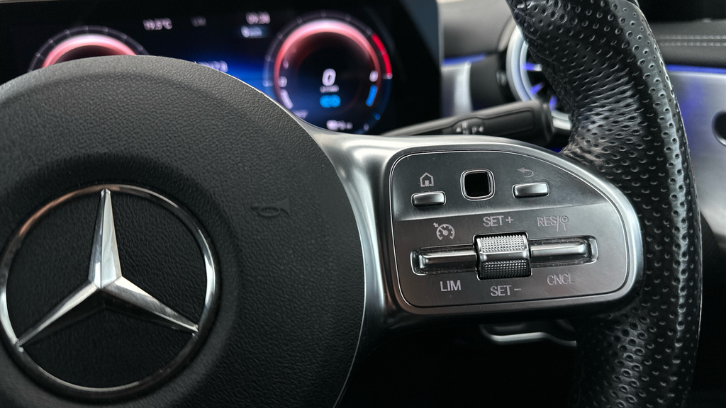Mercedes-Benz CLA Class 200 Amg Line Executive Tip Black #16