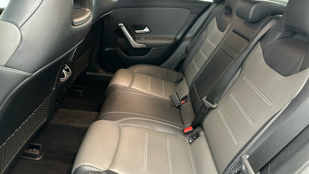 Mercedes-Benz CLA Class 200 Amg Line Executive Tip Black #24