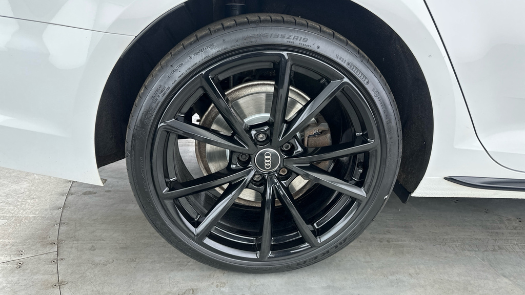 Audi A4 Avant Tfsi S Line Black #30