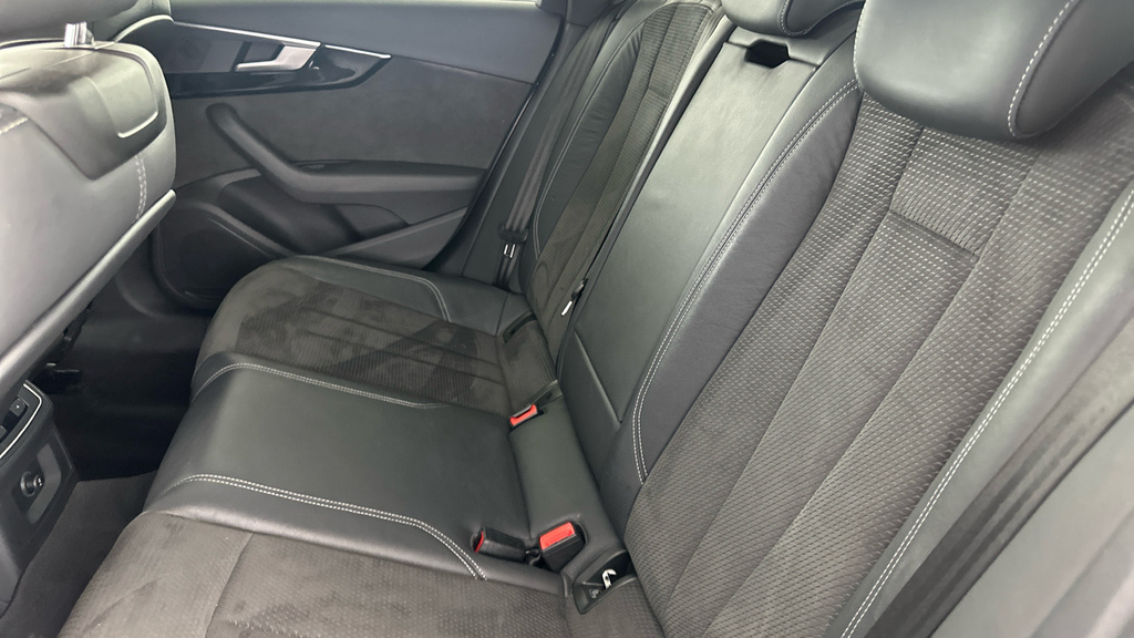 Audi A4 Avant Tfsi S Line Black #25
