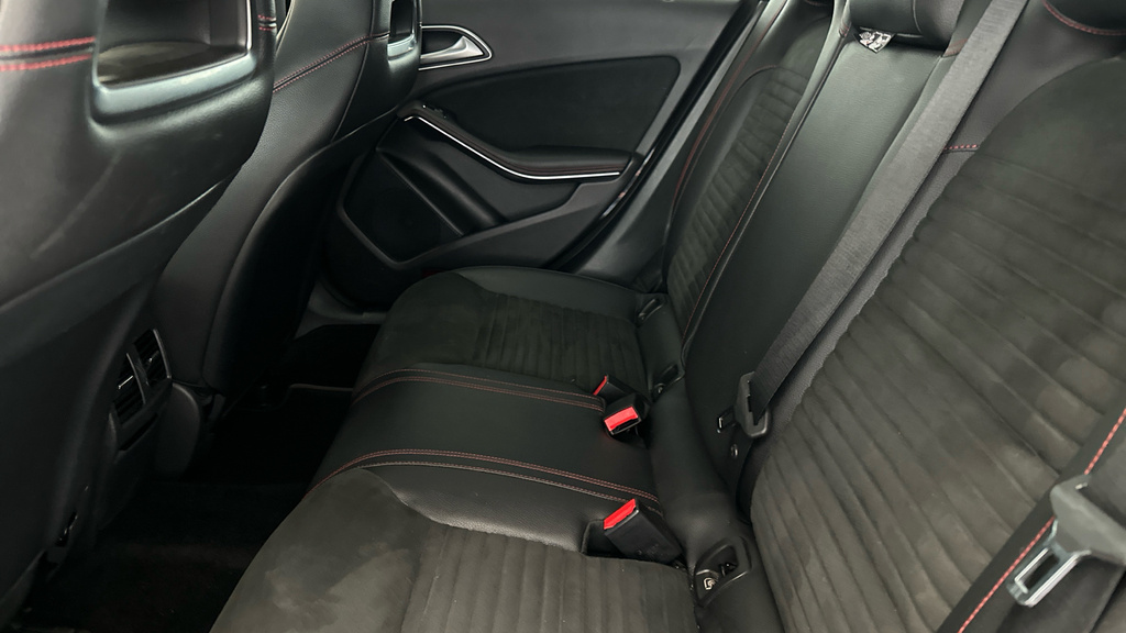 Mercedes-Benz CLA Class Automatic Black #17