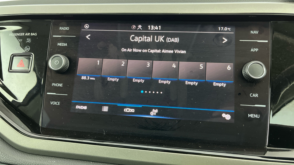 Volkswagen Polo 1L Active Black #15