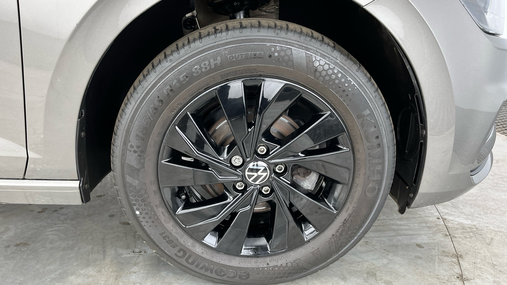 Volkswagen Polo 1L Active Black #25