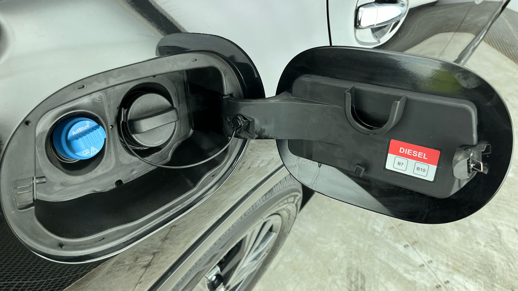 Nissan X-Trail Tekna Black #31