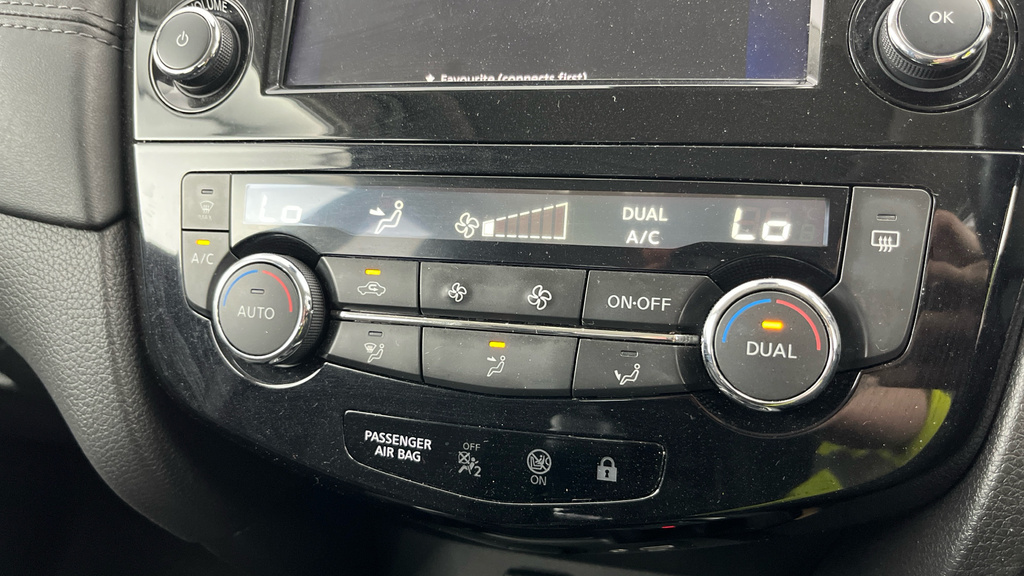 Nissan X-Trail Tekna Black #14