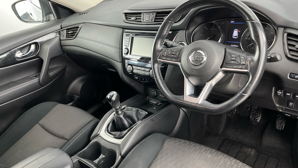 Nissan X-Trail Tekna Black #9