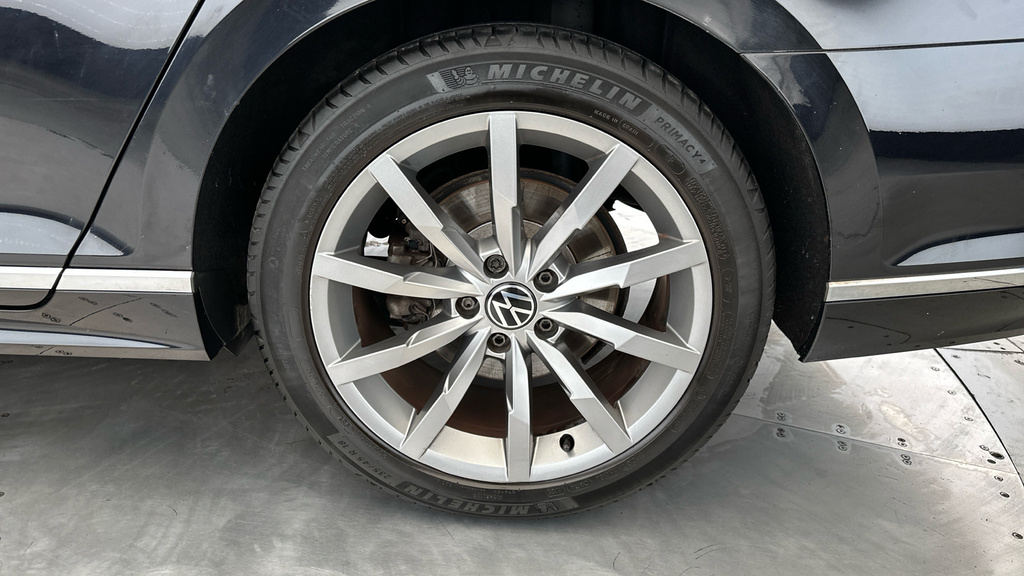 Volkswagen Passat Sel Silver #27