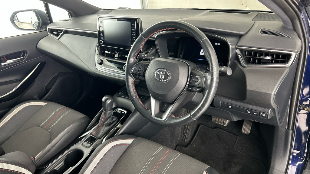 Toyota Corolla Icon Tech Black #12