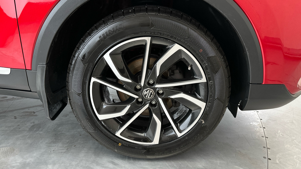 MG ZS 1.5 Vti-tech Exclusive Red #25