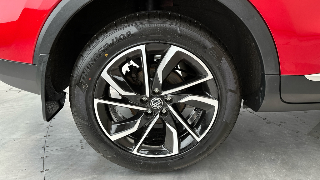 MG ZS 1.5 Vti-tech Exclusive Red #24