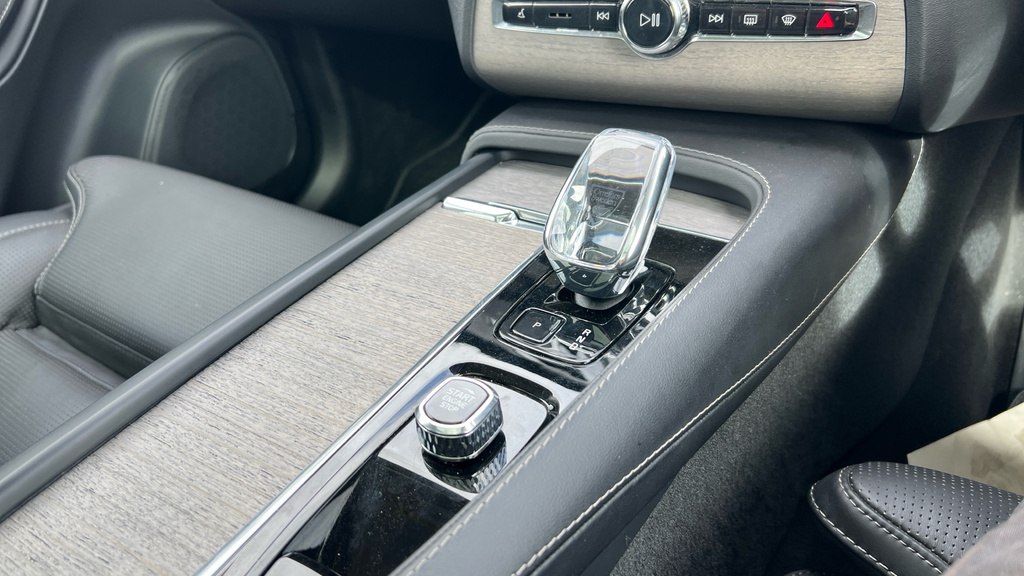 Volvo XC90 2L Plus Grey #31
