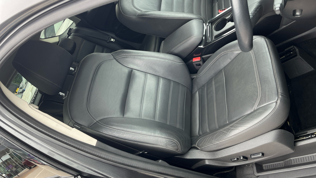 Ford Kuga 2L Titanium Edition Grey #31