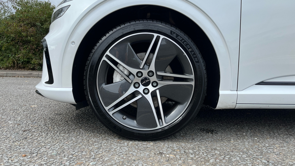 Genesis GV60 360Kw Performance 84Kwh Awd Green #26