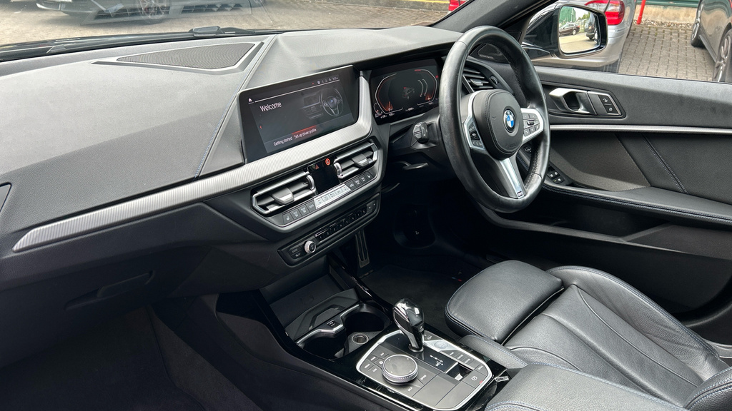 BMW 1 Series Hatchback White #10