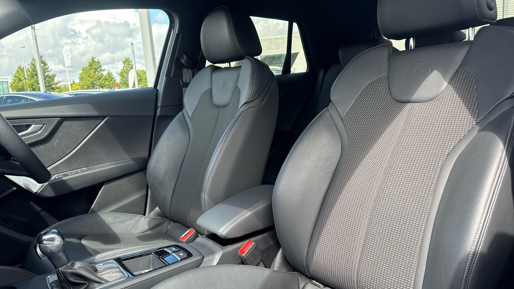 Audi Q2 35 Tfsi Black Edition S Tronic Tech Pro Grey #24