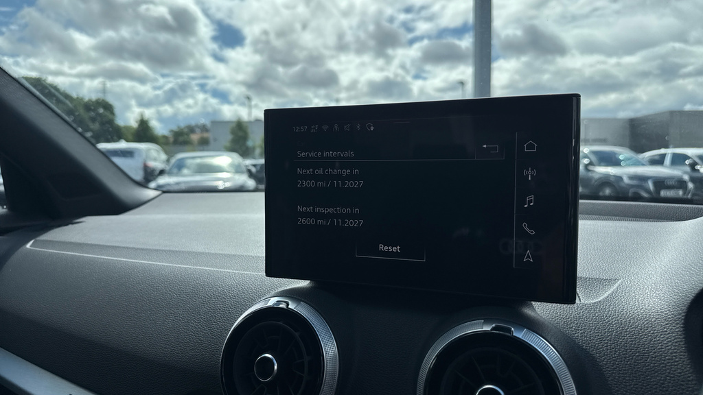 Audi Q2 35 Tfsi Black Edition S Tronic Tech Pro Grey #21