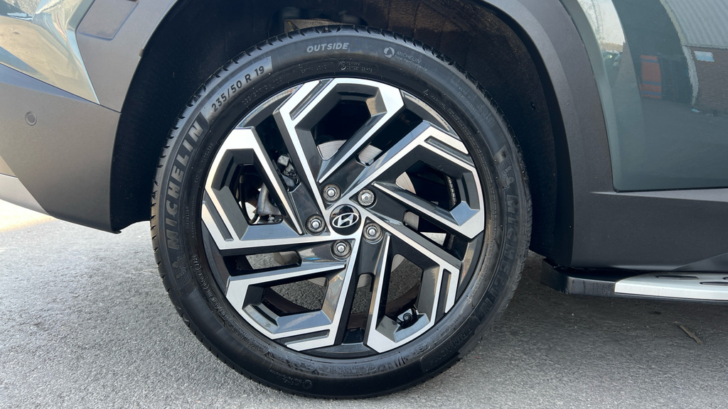 Hyundai Tucson Ultimate Grey #42