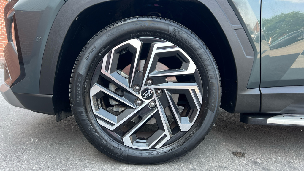 Hyundai Tucson Ultimate Grey #40