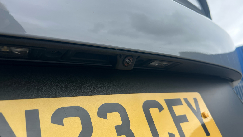 Volkswagen ID.4 Life VN23ZJX White #32
