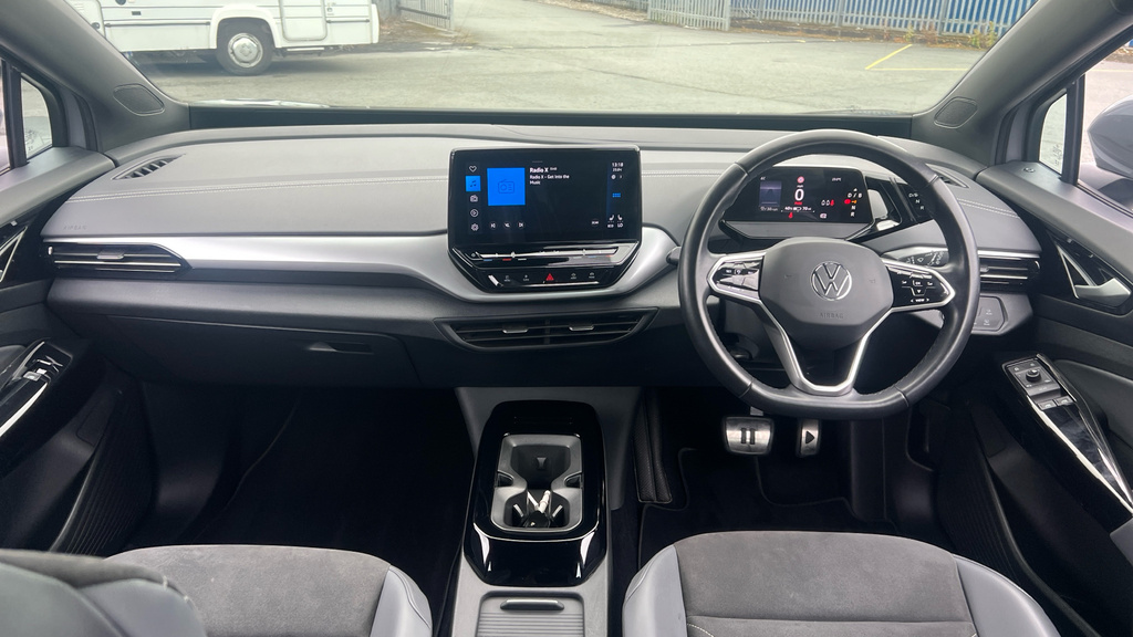Volkswagen ID.4 Life VN23ZJX White #11