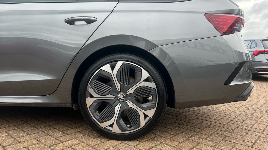Skoda Octavia Vrs Black #18