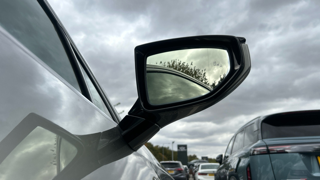 Lexus UX Hybrid White #22