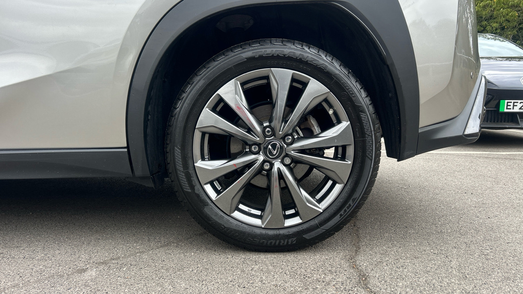 Lexus UX Hybrid White #18