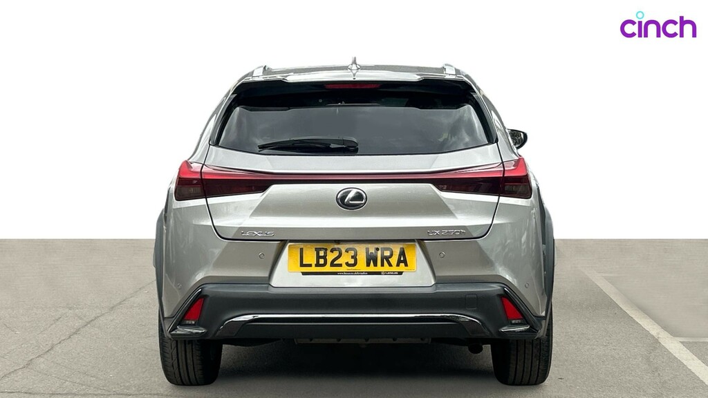 Lexus UX Hybrid White #4