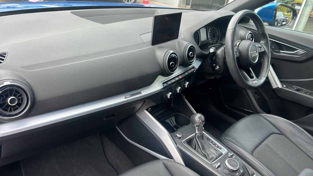 Audi Q2 30 Tdi S Line Blue #10